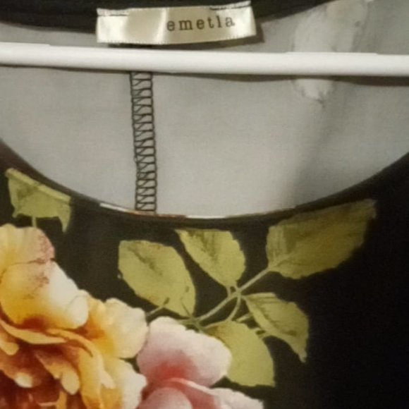 Floral dress/tunic - Picture 2 of 2